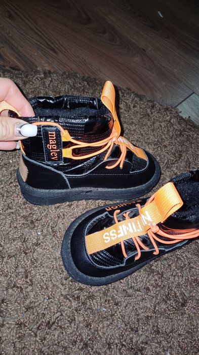 Продам угги 26 размер