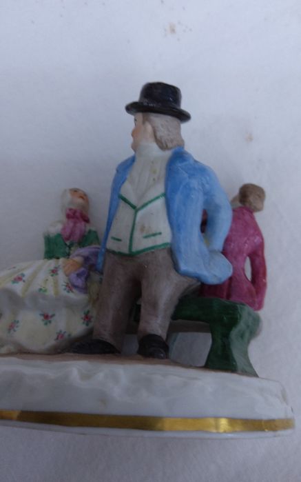 Pequeno estatueta Vista Alegre dos anos 60