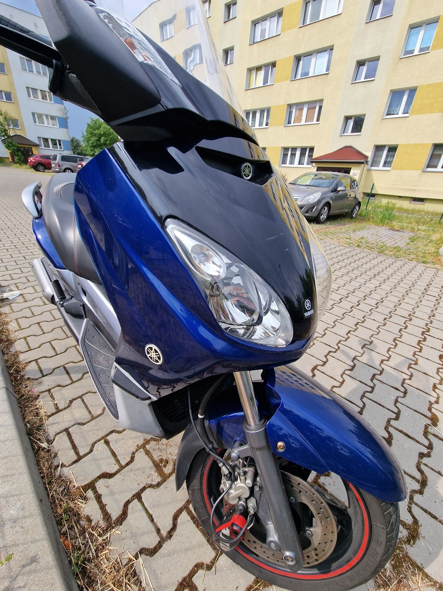 Yamaha XMAX YP250 pojemny skuter do miasta na prawo jazdy kat. A