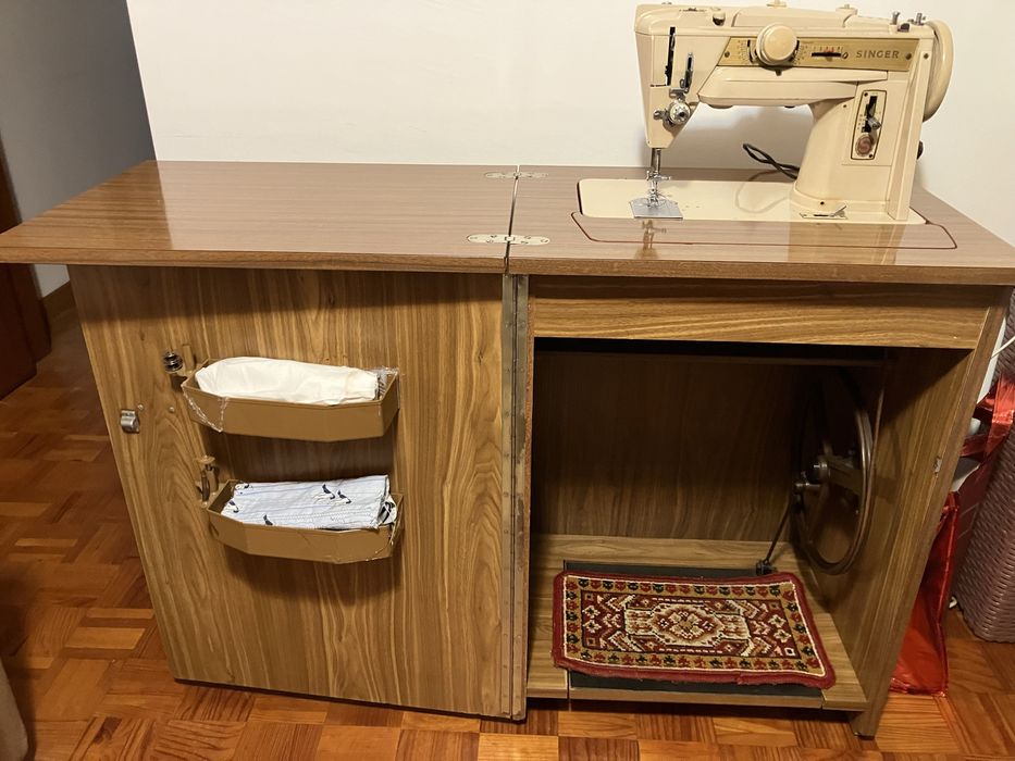 Maquina de costura Singer 411 G