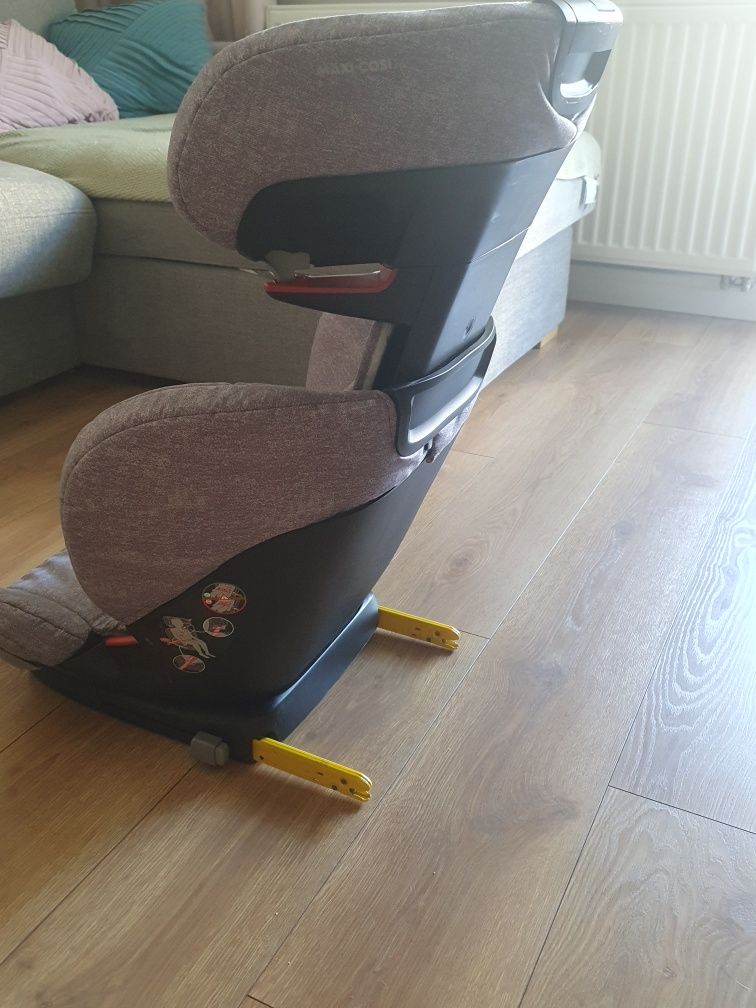 Fotelik dla dziecka samochodowy