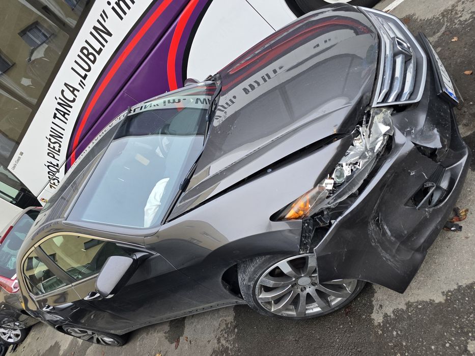 Honda Accord uszkodzona blacharsko