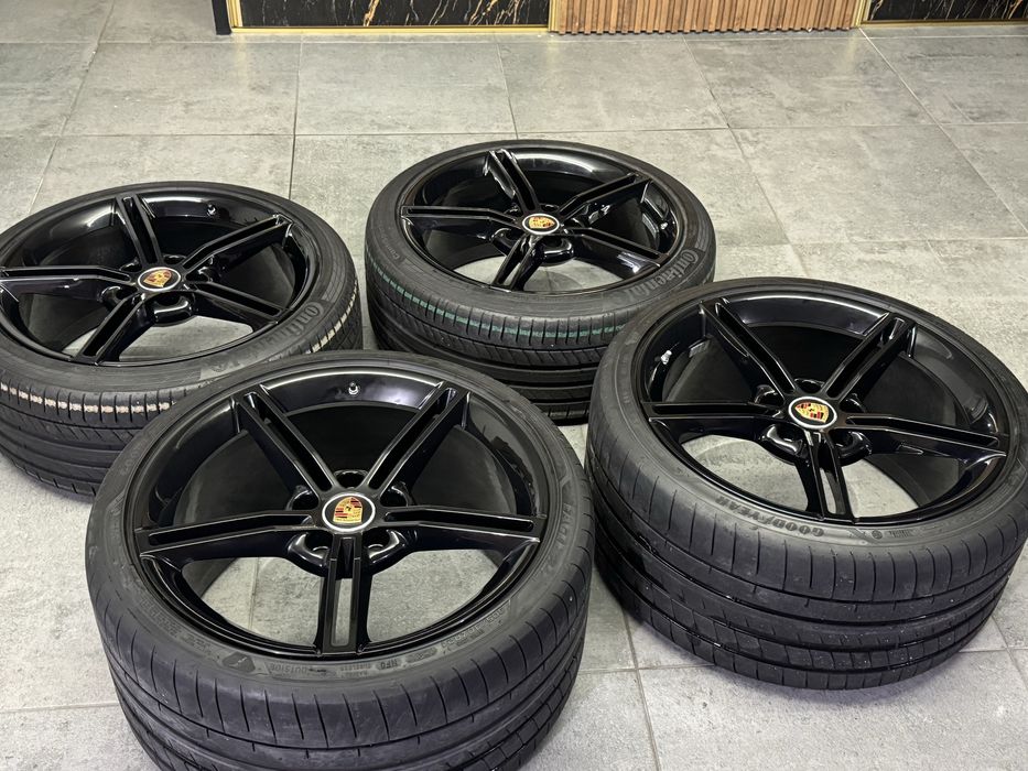 Jantes originais porsche 21 mission  com pneus