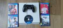 Ps4 500gb + pad + okablowanie + 5 gier