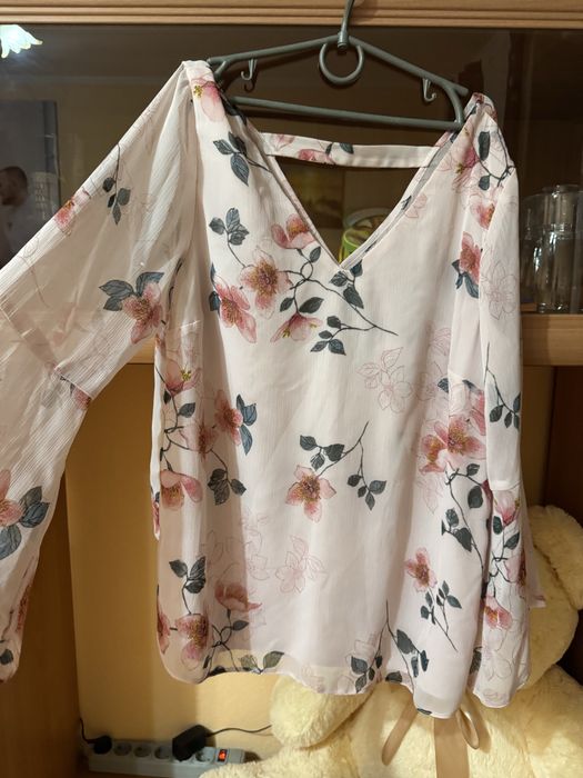 Блуза в квітковий принт