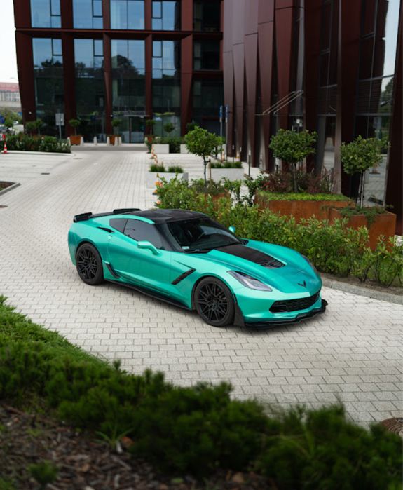 Wynajem Chevrolet Corvette 6.2 V8 - Wypożyczalnia aut sportowych.