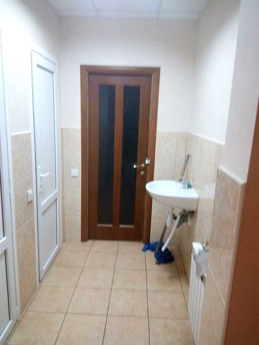 24/25/27/18 м2 кабінети з водою 4-й Л.Лук'яненка-Тимошенко/Оболонський