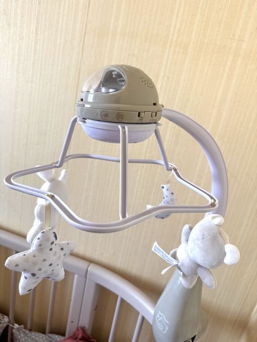 Мобіль-проектор на ліжечко 3 в 1 "Веселка" Chicco