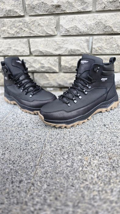 Чьоловіче шкіряне зимове взуття