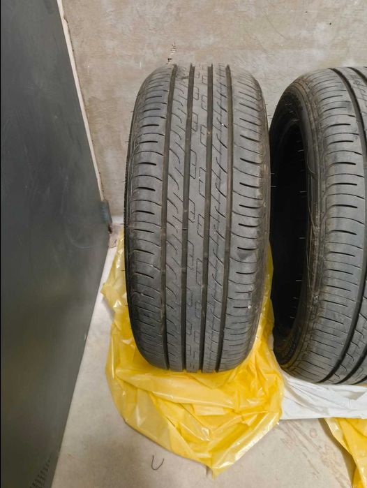 Sprzedam komplet opon letnich 215/50R18, praktycznie nowych