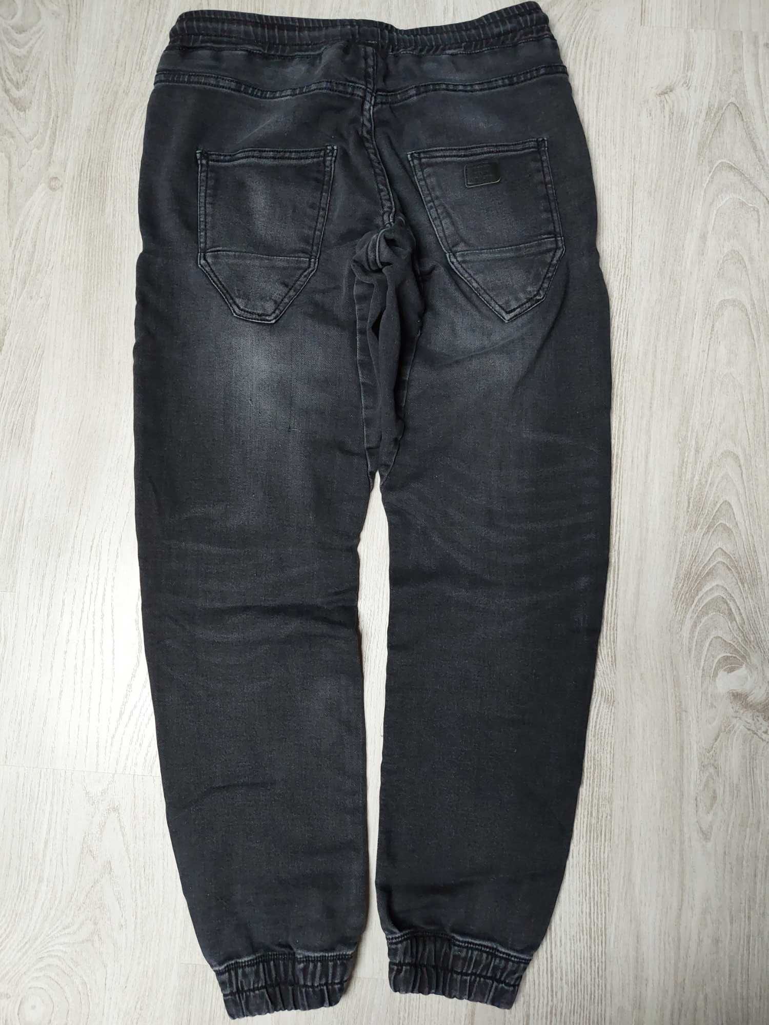 Spodnie męskie jeansowe joggery House W28 L32