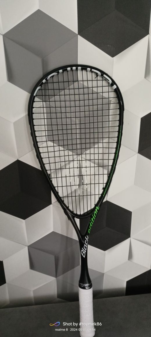 Rakieta do squasha firmy Tecnifibre Black edition z pokrowcem. Gratis.