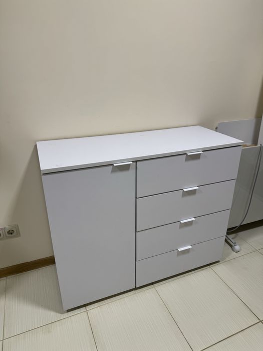 Продаю білий комод б/у