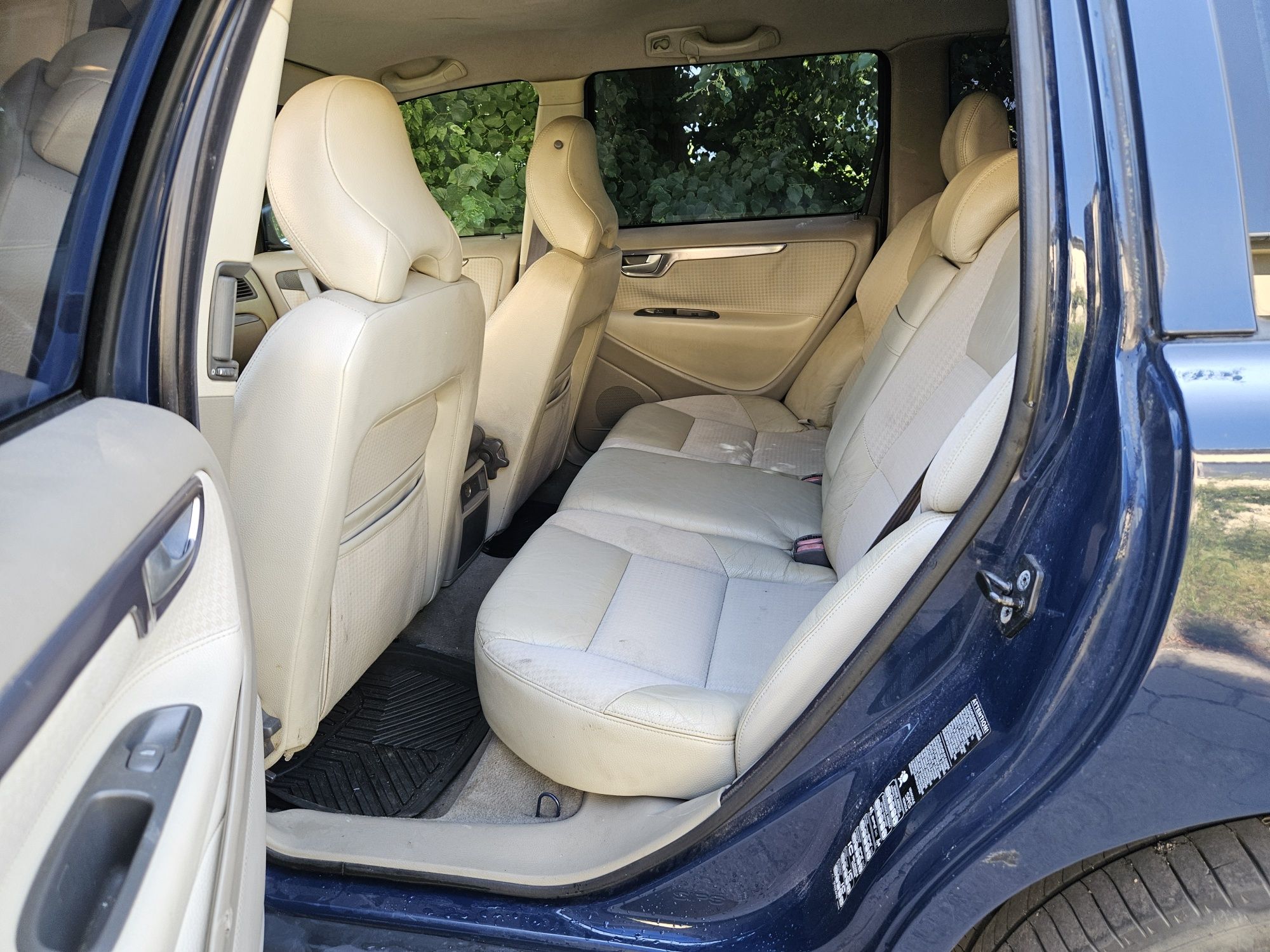 Volvo V70 2001рік 2,4 дизель для військових