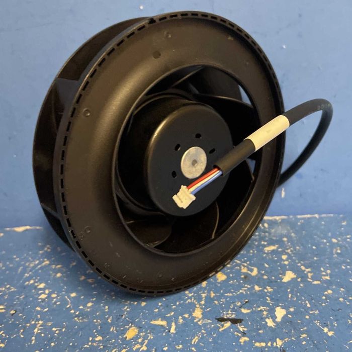 Продам серверні вентилятори