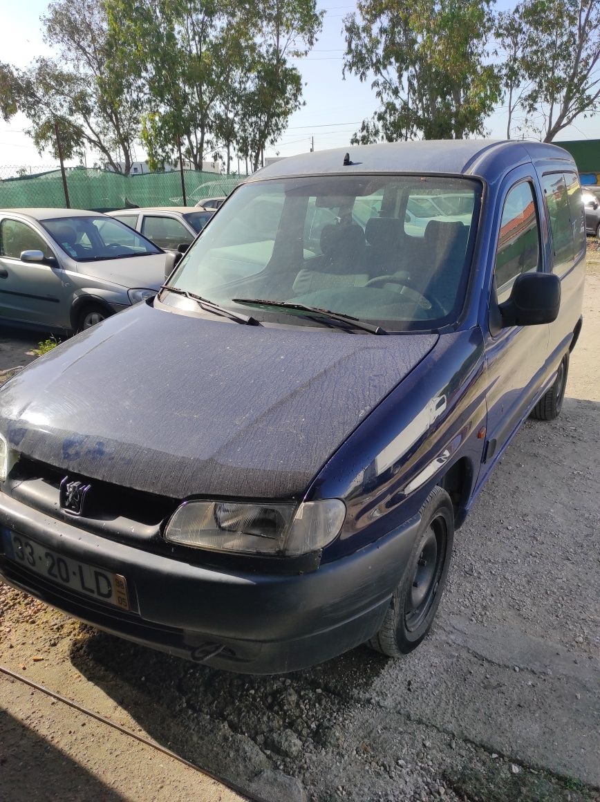 Peugeot Partner 1.4i 5 lugares