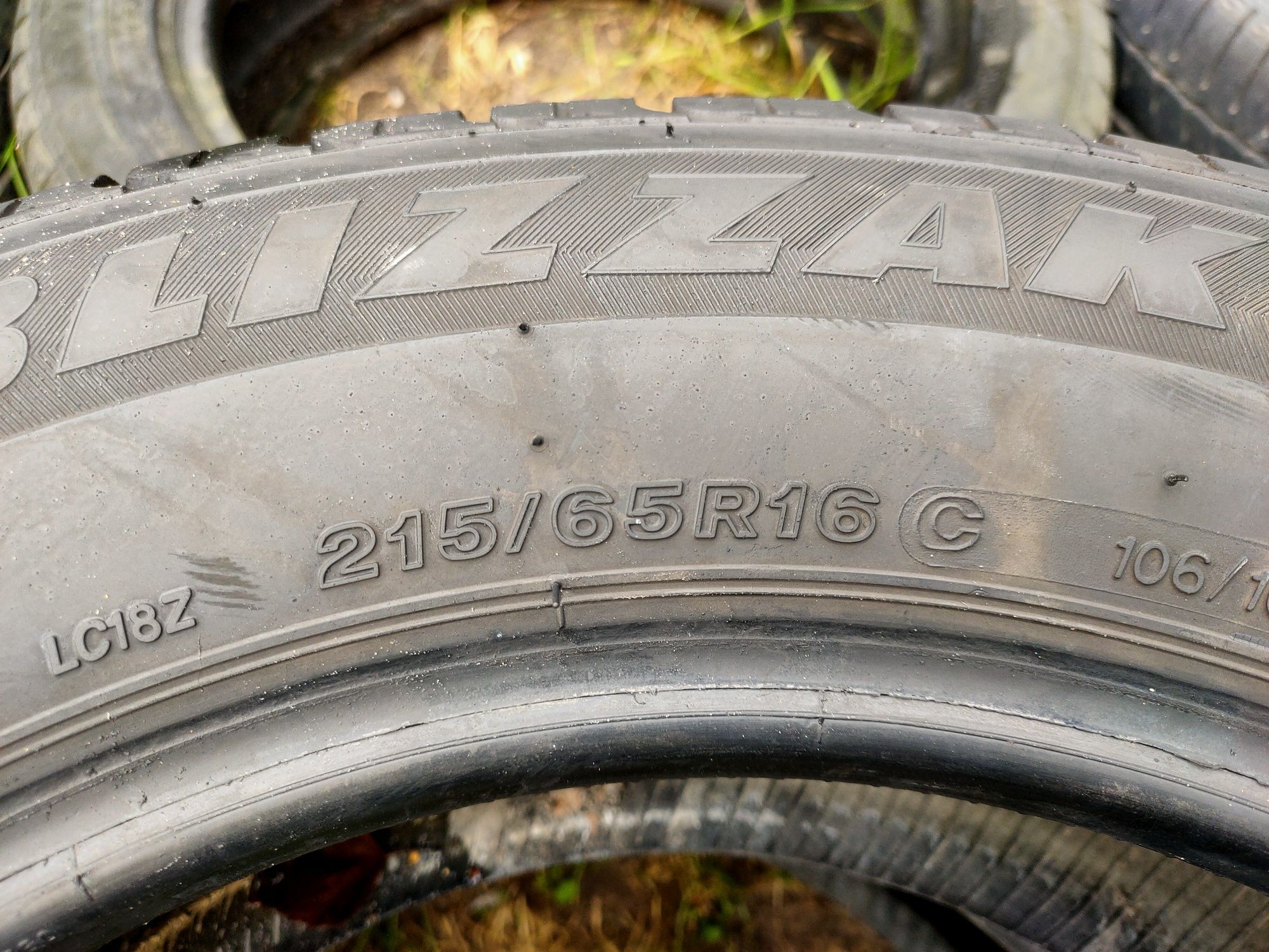 A14 215/65R16C Bridgestone Blizzak LM-18C 2017r 8.2mm