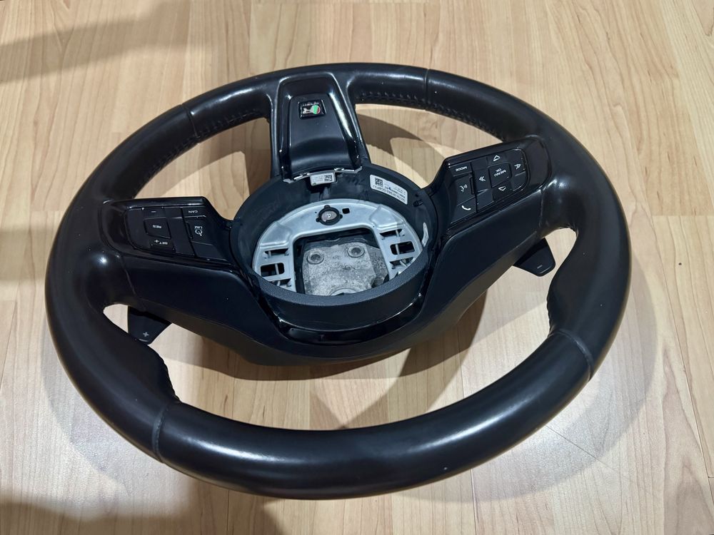 Volante Jaguar XE RSPORT 2015/2019