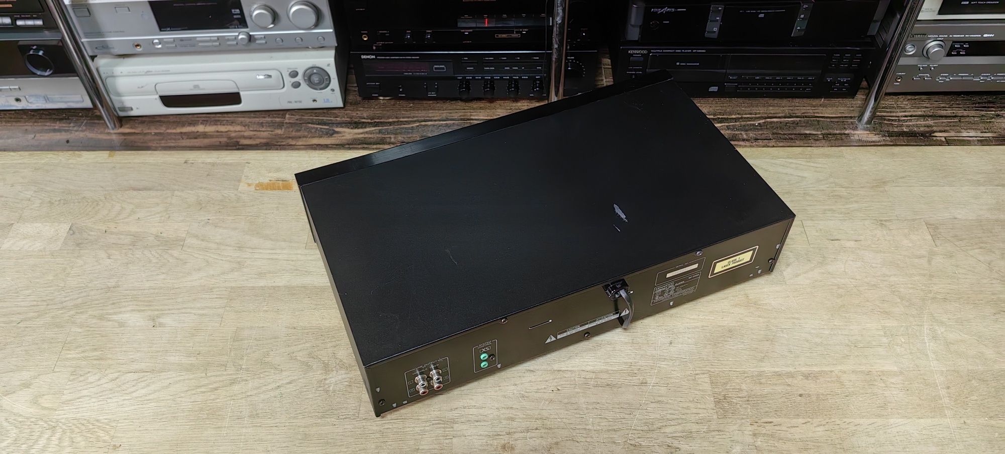CD програвач Kenwood DP-2030