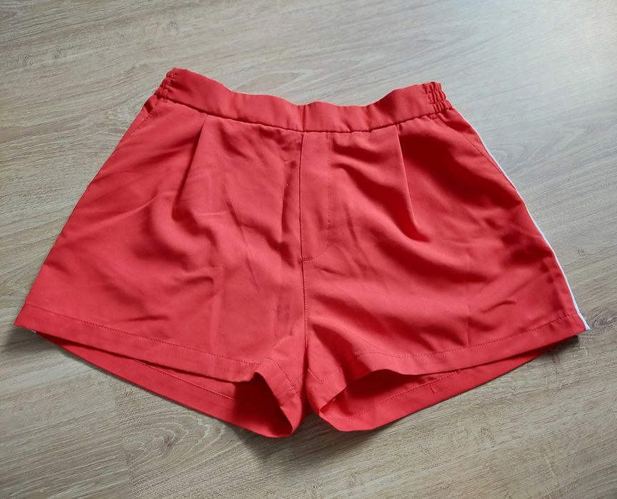 Krótkie spodenki M