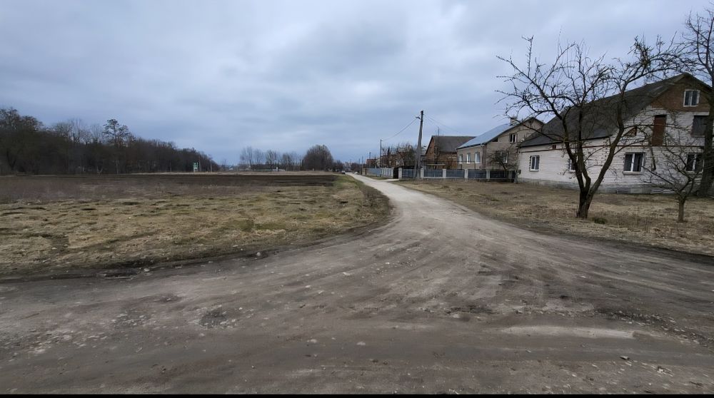 Продається ділянка під житлову забудову