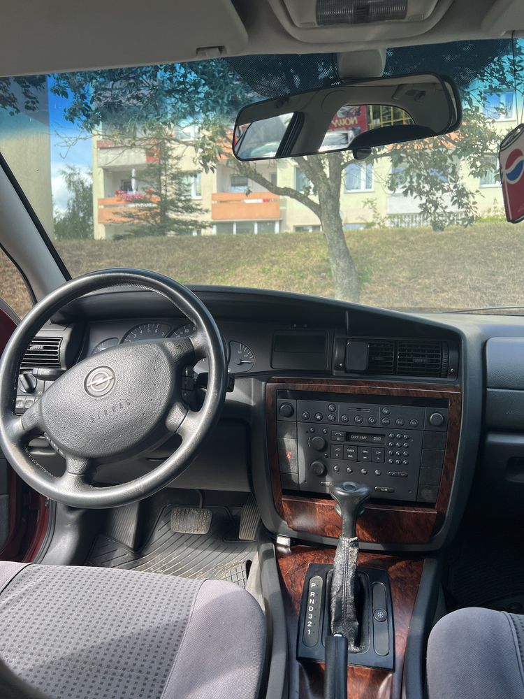 Opel Omega 2000 edition 2.2 benzyna Automat