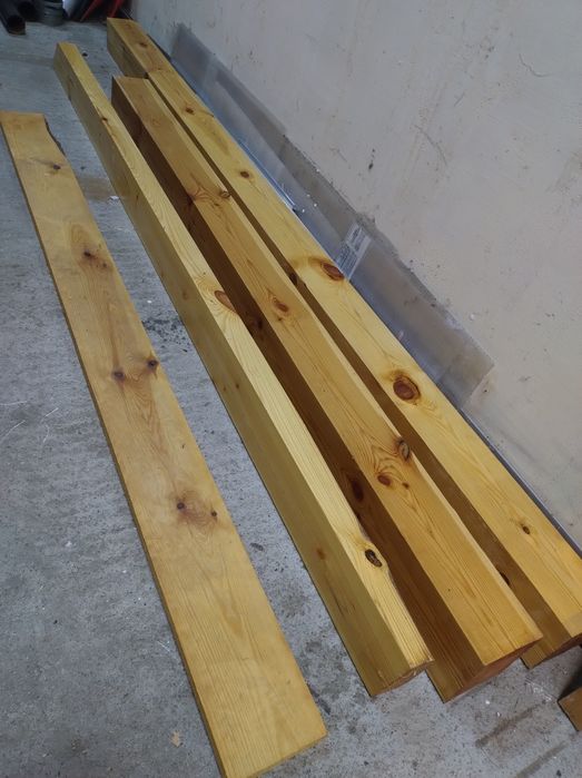 Drzewo na konstrukcję dachu, więźba, słupy, krokwy