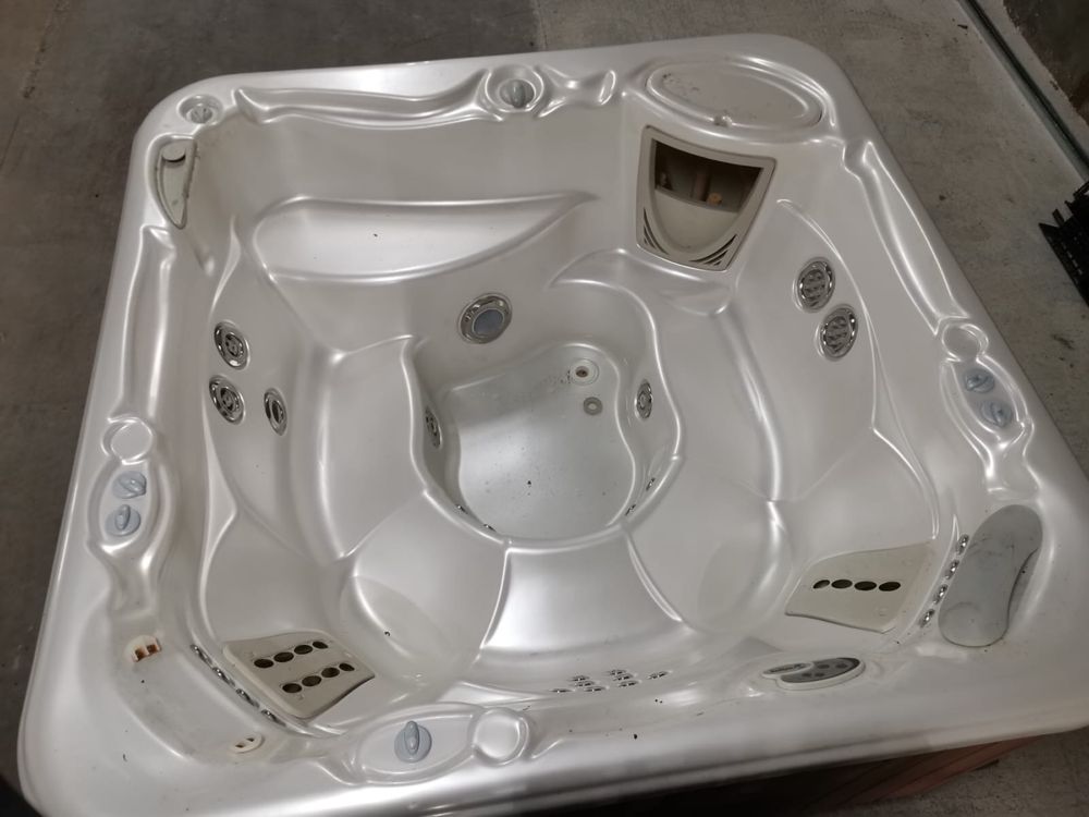 Jacuzzi hotspring balia spa super cena outlet
