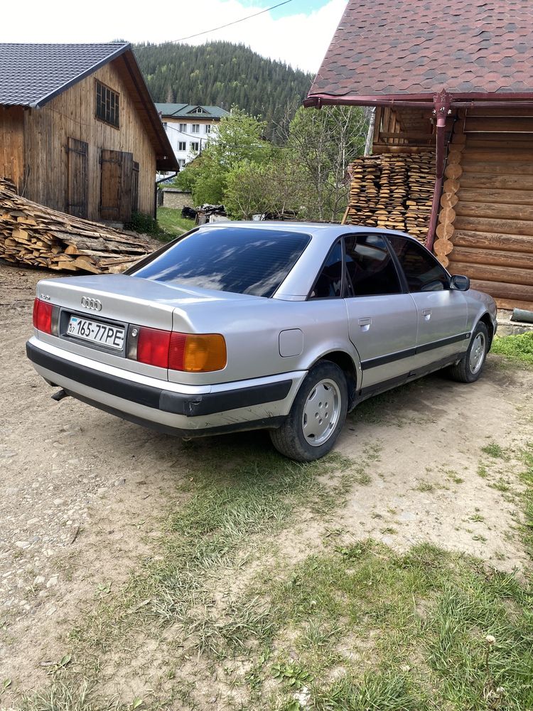 Audi 100 2.0 бензин