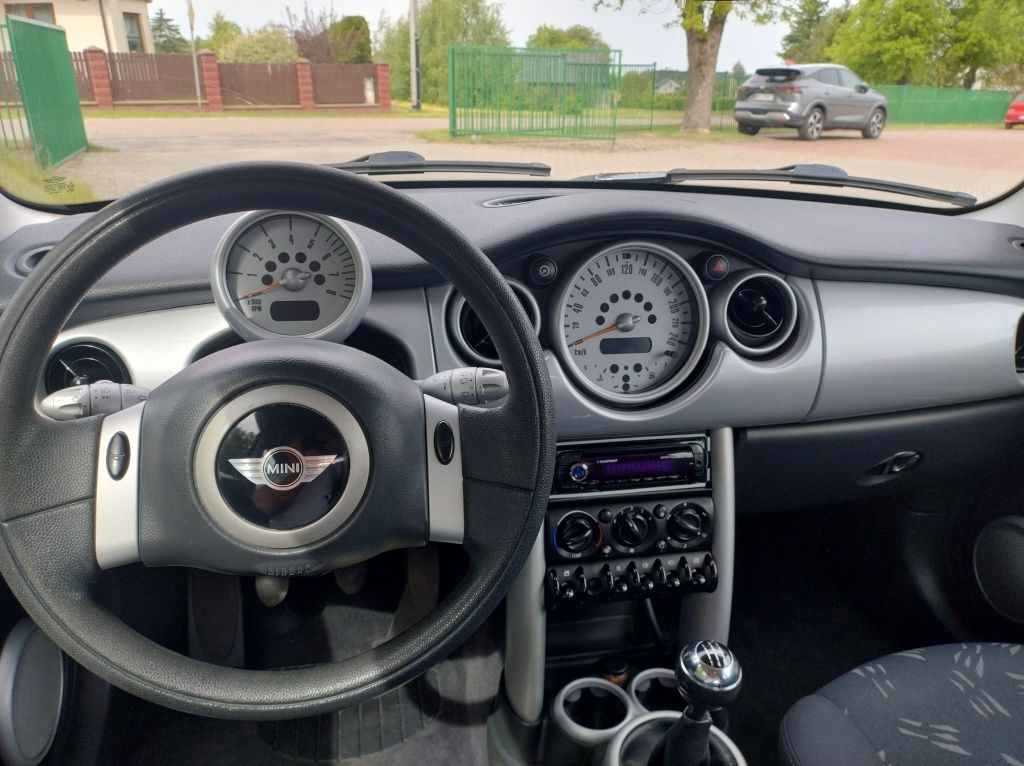 Mini one 2004 stan bdb