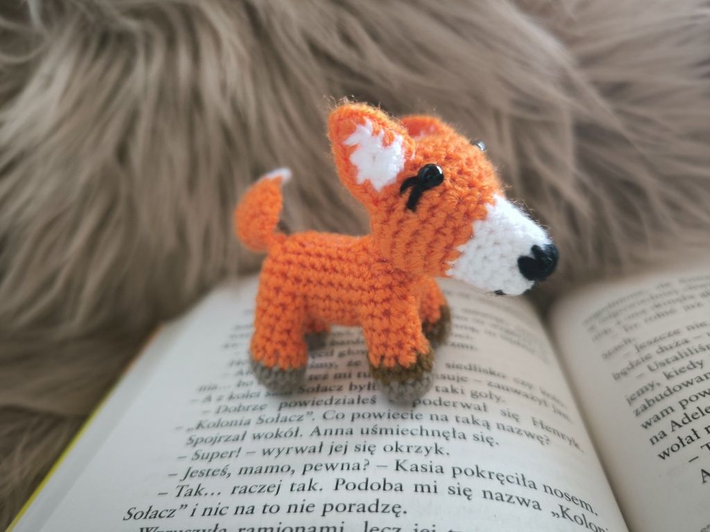 Brelok na szydełku lisek