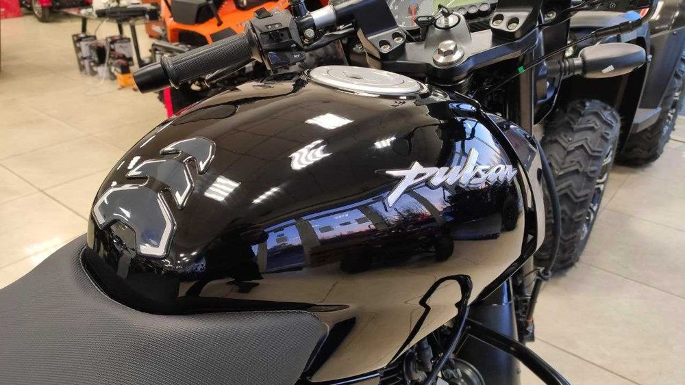 Мотоцикл Bajaj Pulsar 180