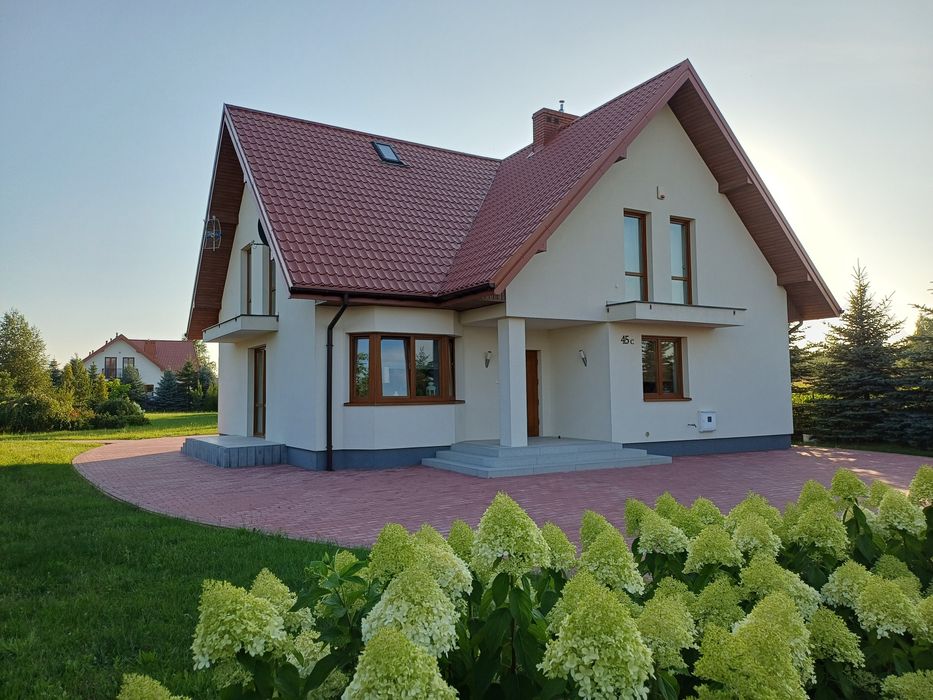 Dom w Sierakowicach Lewych k. Skierniewic