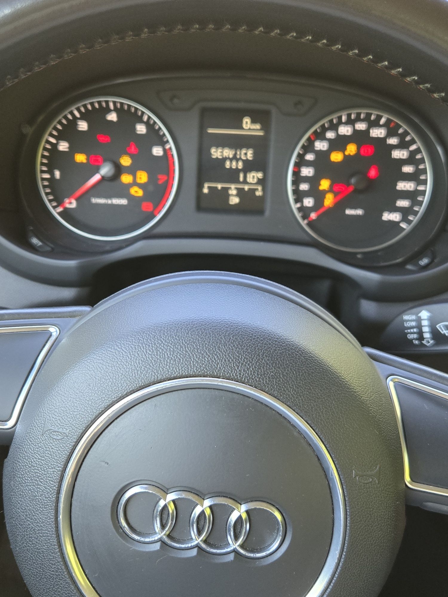 Audi A1, czarny lakier, stan b.dobry