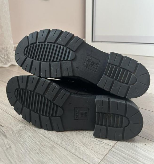 Шкіряні мегазручні  ботильйони, черевики Ara