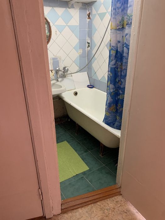 Продається 2-кімнатна квартира від власника площею 44 м² у самому серц