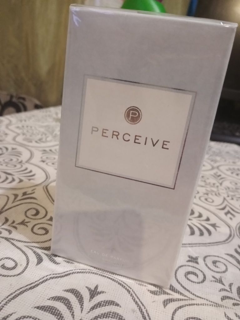 Жіноча Парфумна вода Perceive Avon