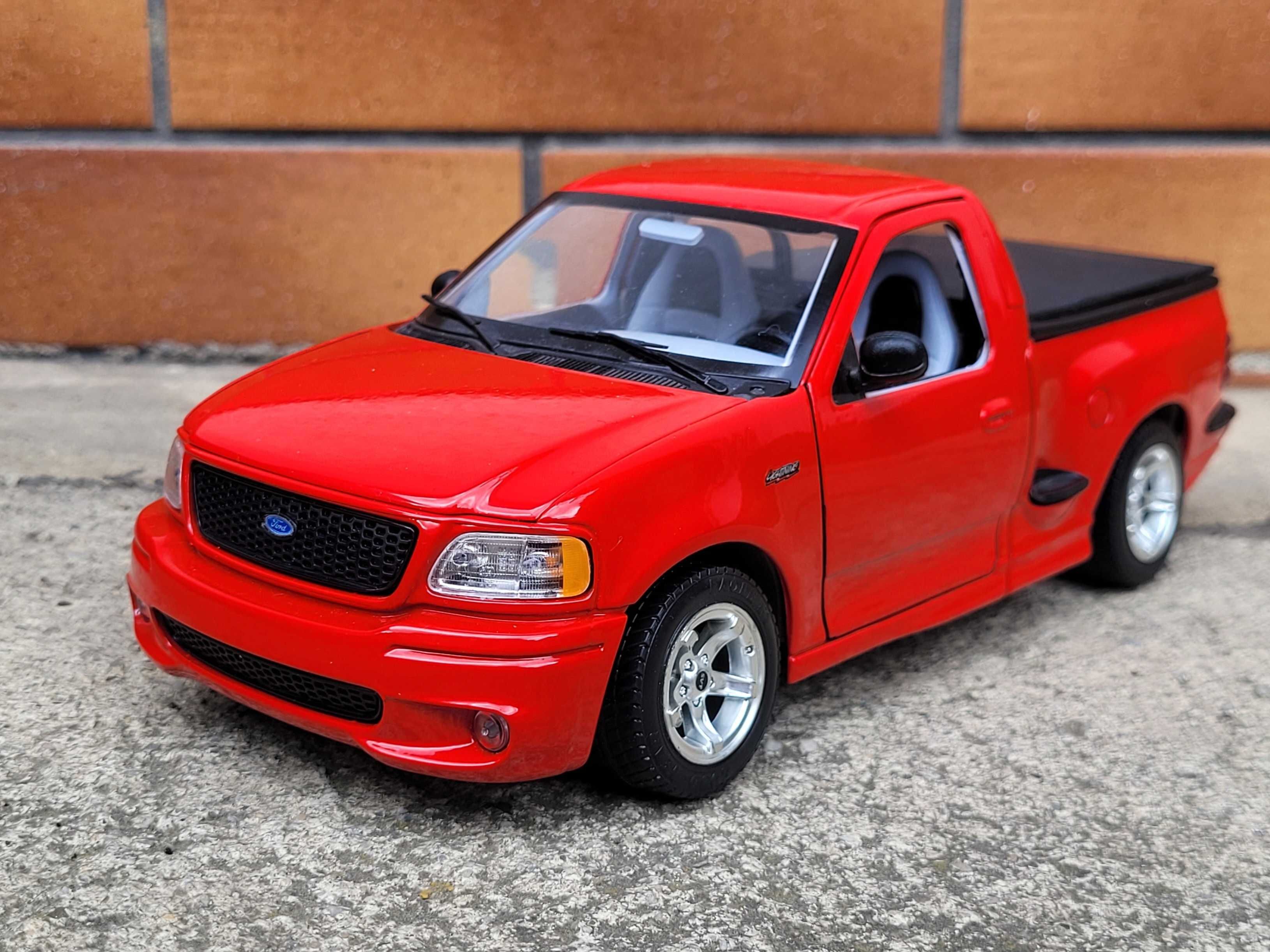 Kolekcja modeli 1:18 Ford SVT F150 Lightning 1:21 1:18 Fast Forious