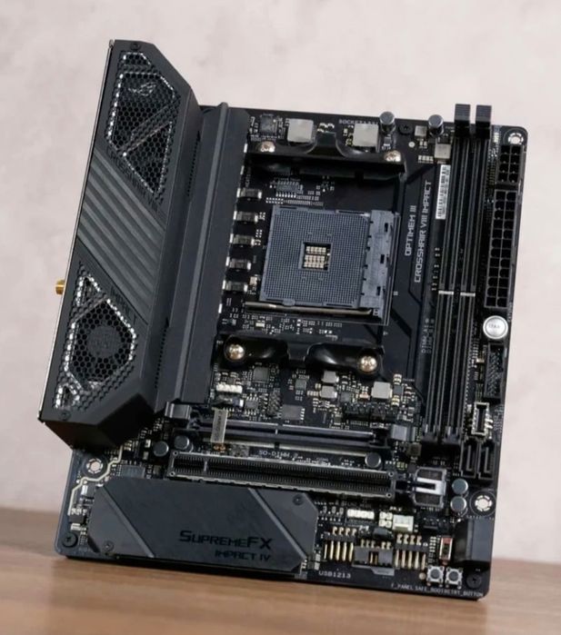 Motherboard/Placa-mãe ASUS ROG CrossHair VIII IMPACT - X570 - AM4
