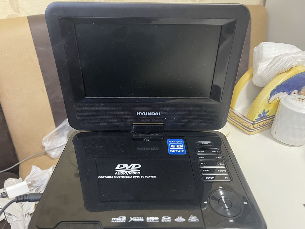 HYUNDAI AUDIO/VIDEO/TV portable multimedia