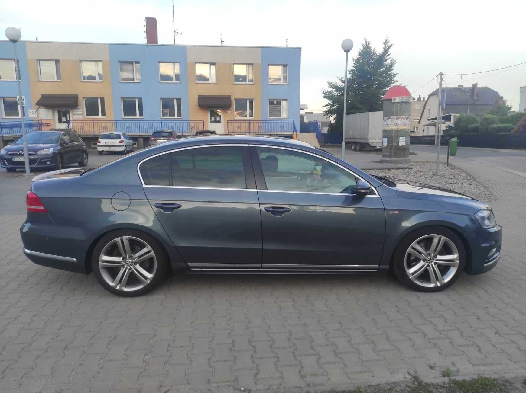 Volkswagen  2013 rok Passat b7 2.0 177km r-line