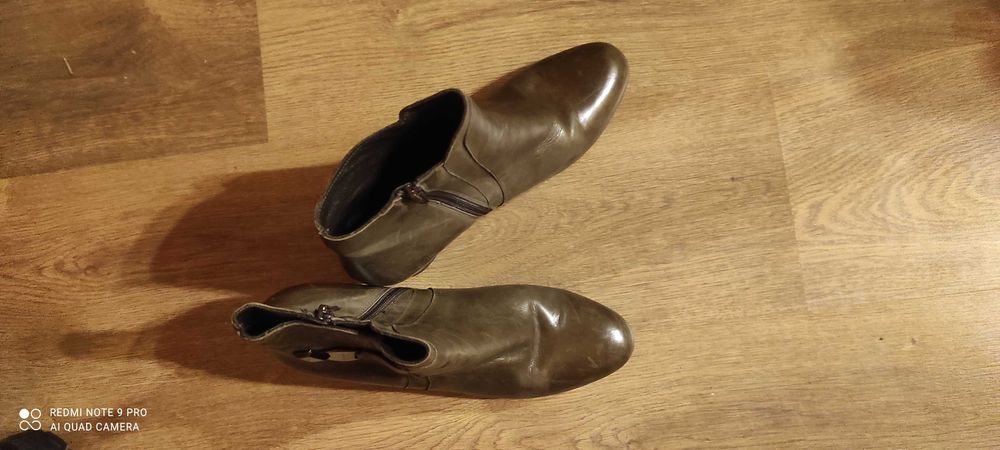 Полусапожки кожаные женские р. 40