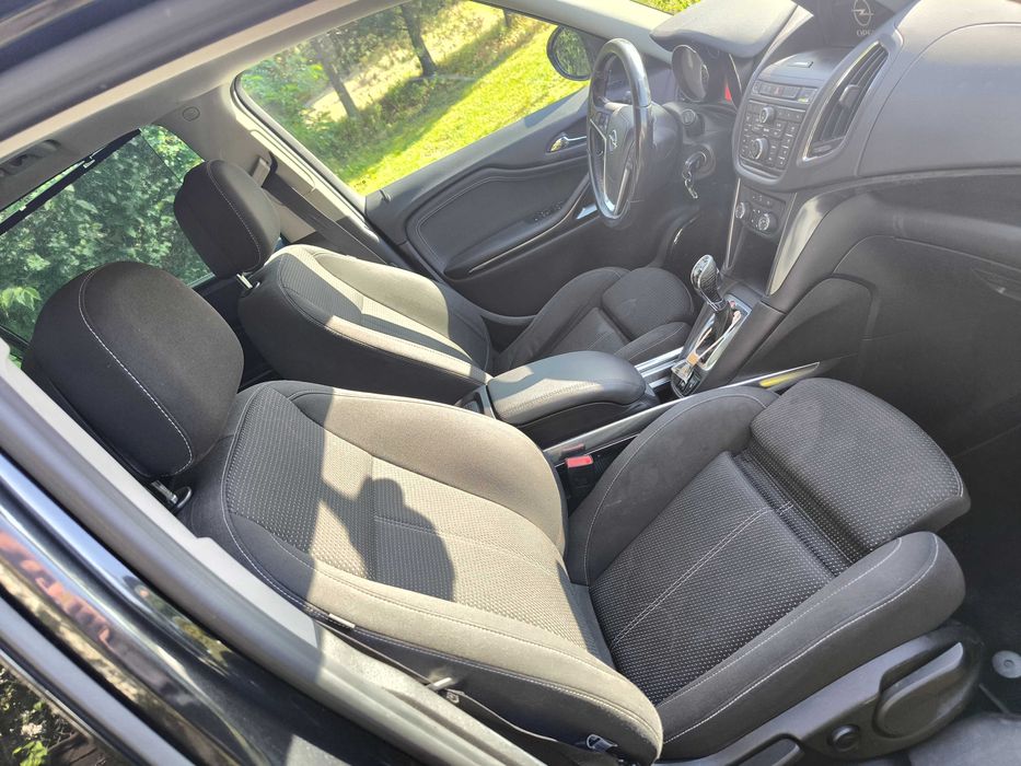 Zafira 2012 7 os 7osobowy Salon Polska