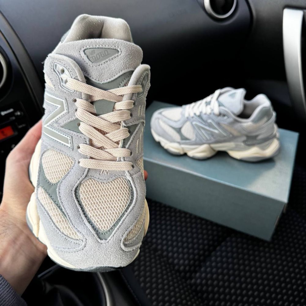 Жіночі кросівки нюбеланс блакитні замшеві New balance 9060 blue white