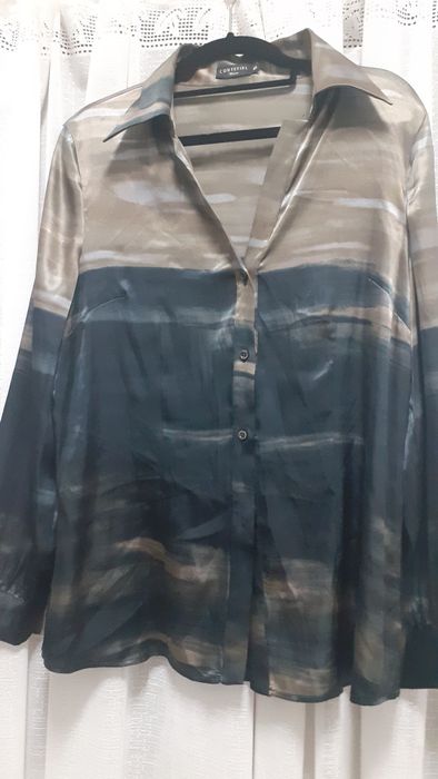 Camiseiro  acetinado com tons de verde degradee tamanho medio