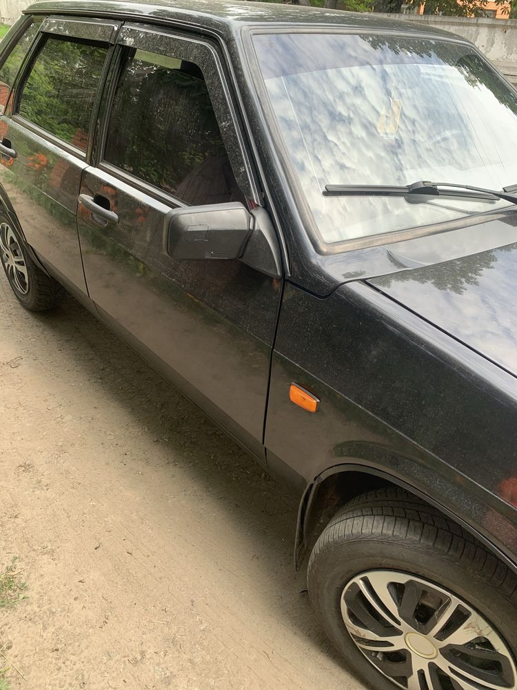 Ваз 21099  2008р 1.6 інжектор