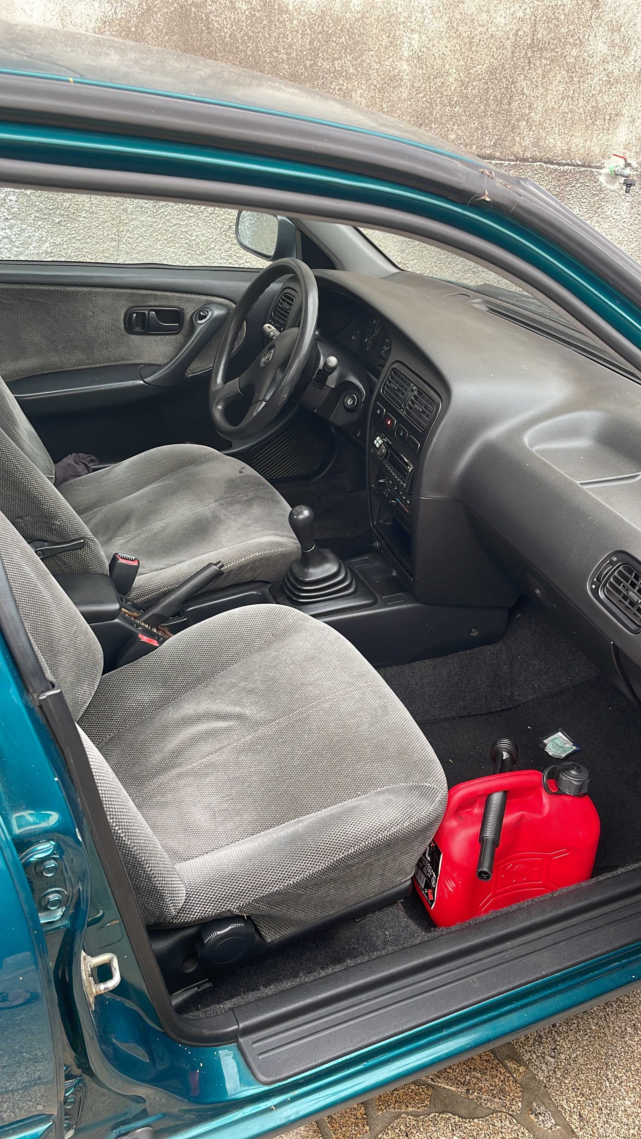 Nissan Primera 1992 | 158.000 km | Mecânica impecável, embreagem nova
