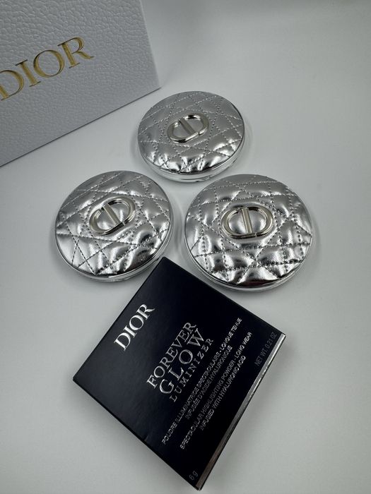 Хайлайтер Dior  forever glow luminizer 04 pink strobe