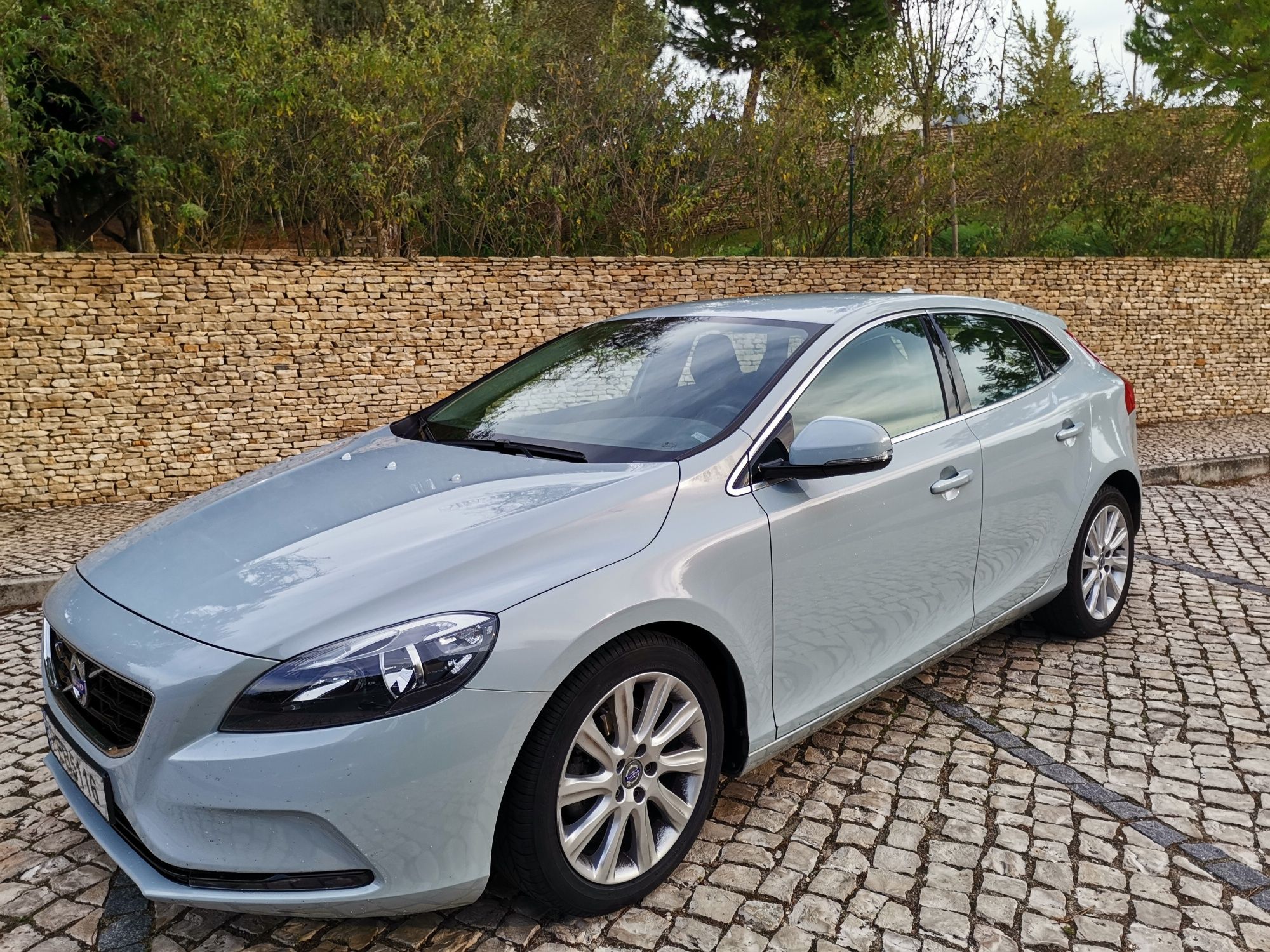 Volvo V40 - Summum
