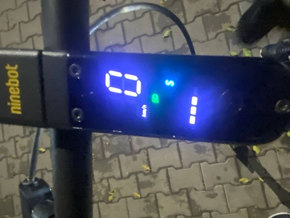 Продам самокат Ninebot